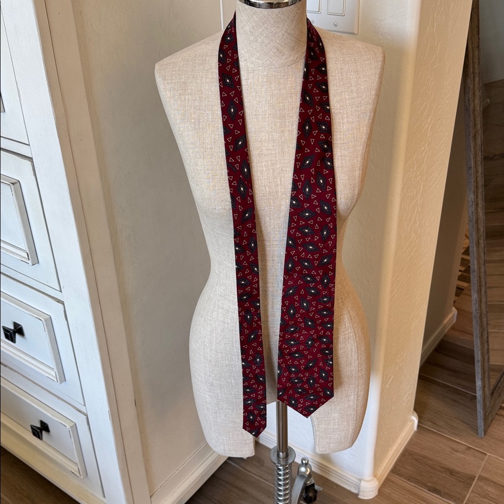 Ferrell Reed Geometric print silk Red Tie